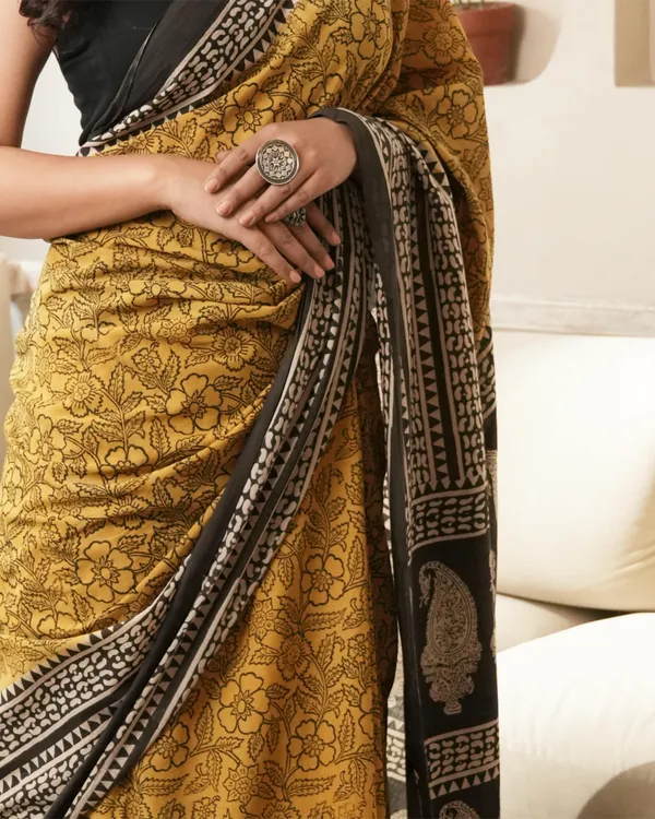 Mustard_Cotton_Paisley_Print_Mulmul_Saree_For_Women